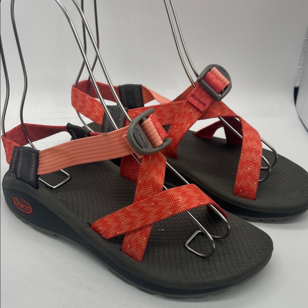 Chaco Z Cloud Sandals Sz 6 great condition- Charlie Peach color - Picture 2 of 8